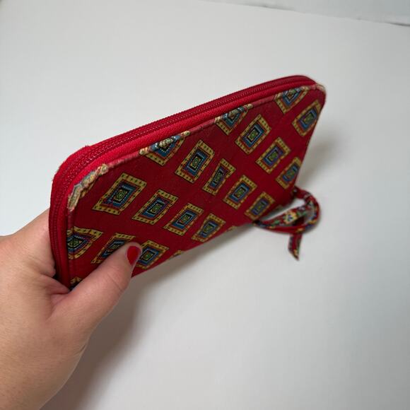 Vera Bradley Villa Red Diamond Print Zip Around Wristlet Wallet - Picture 3 of 4
